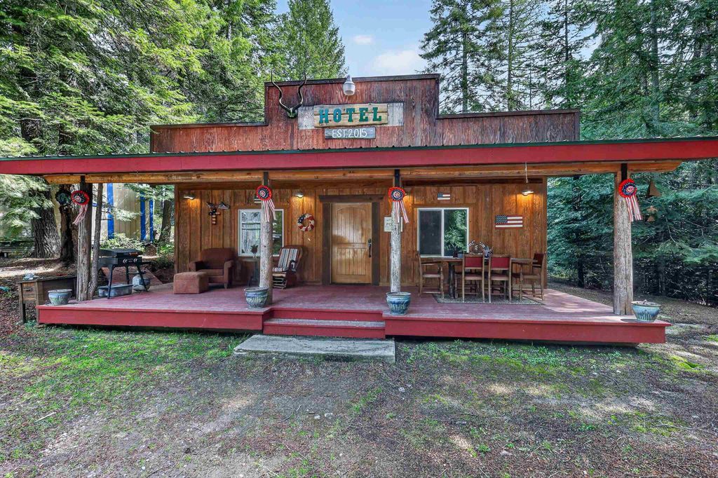 Photo of 1082 Balcom Rd, Newport, WA 99156 (MLS # 202616486)