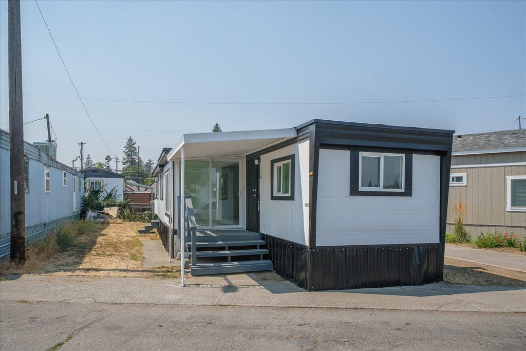 Photo of 205 S PARK Dr, Spokane Valley, WA 99212 (MLS # 202622279)