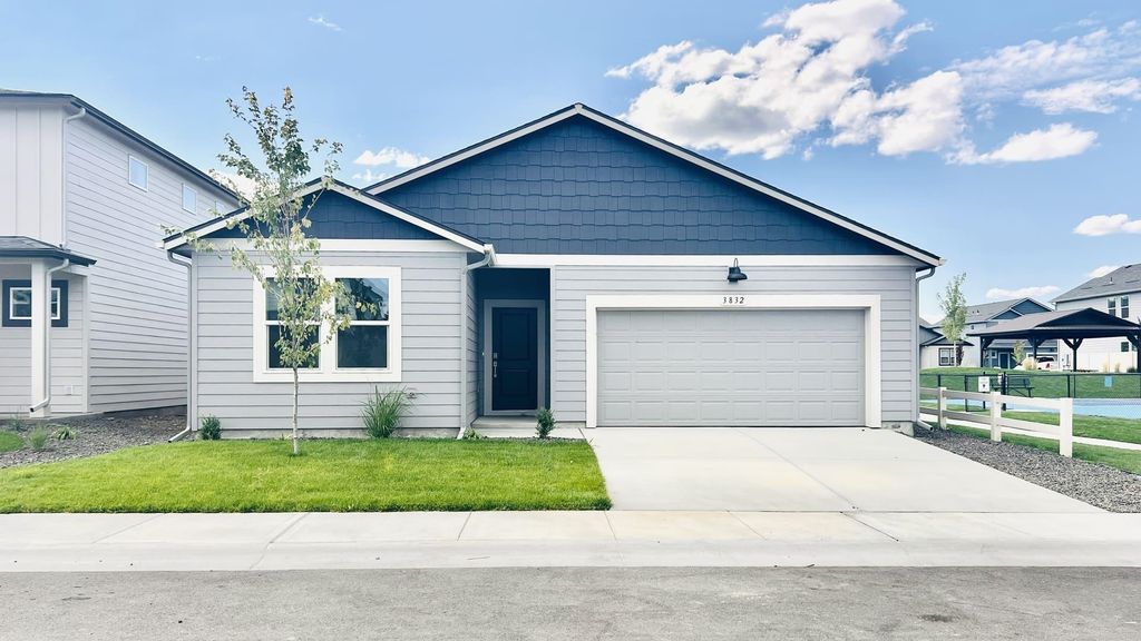 Photo of 3516 S McCabe Ln, Spokane, WA 99206 (MLS # 202525553)
