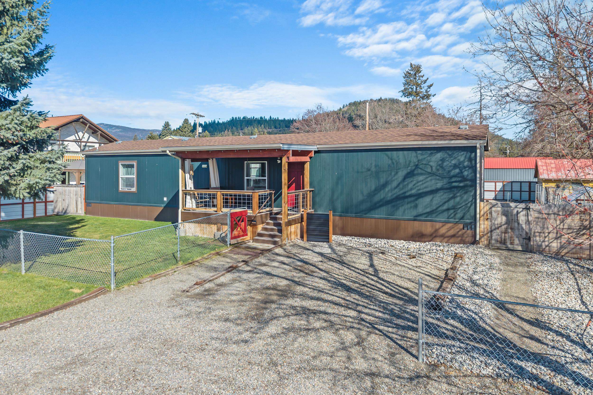 112 Blackwell St - Photo 2
