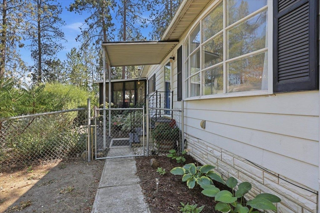 Photo of 8900 S Mullen Hill Rd, #74 RD, Spokane, WA 99224 (MLS # 202623564)