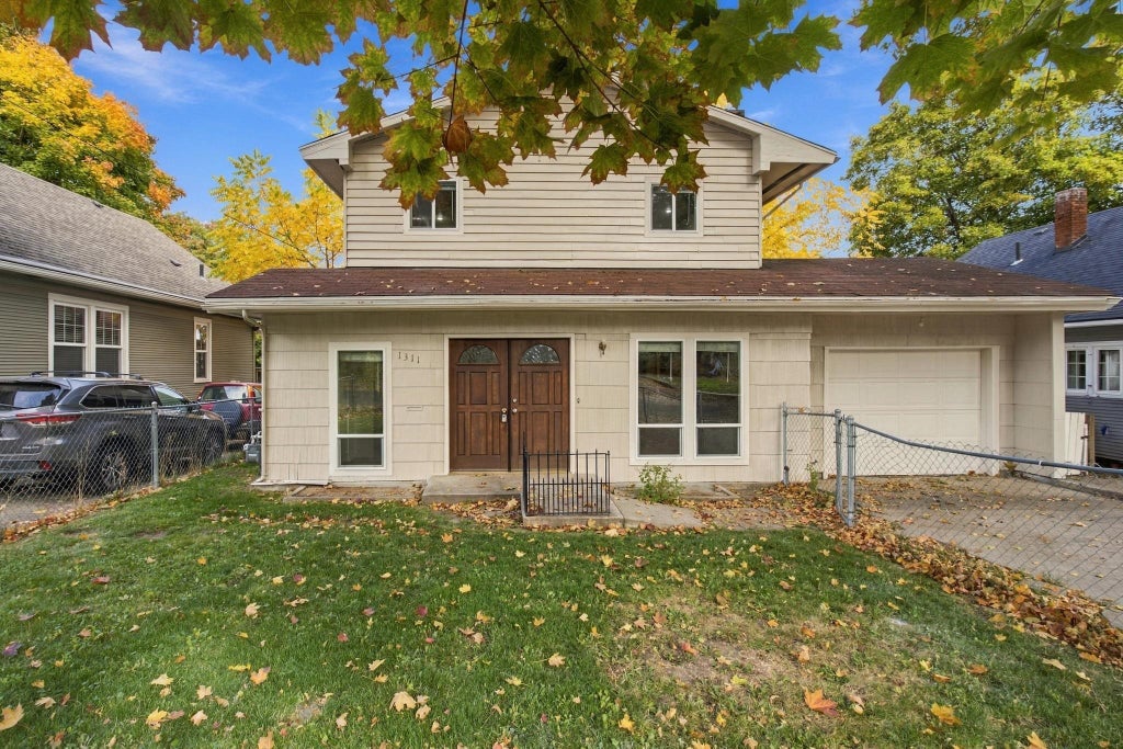 Photo of 1311 E 13th Ave, Spokane, WA 99202 (MLS # 202626118)