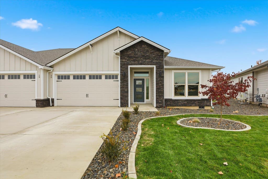 Photo of 1109 - 20 N Country Club Dr, Deer Park, WA 99006 (MLS # 202617676)