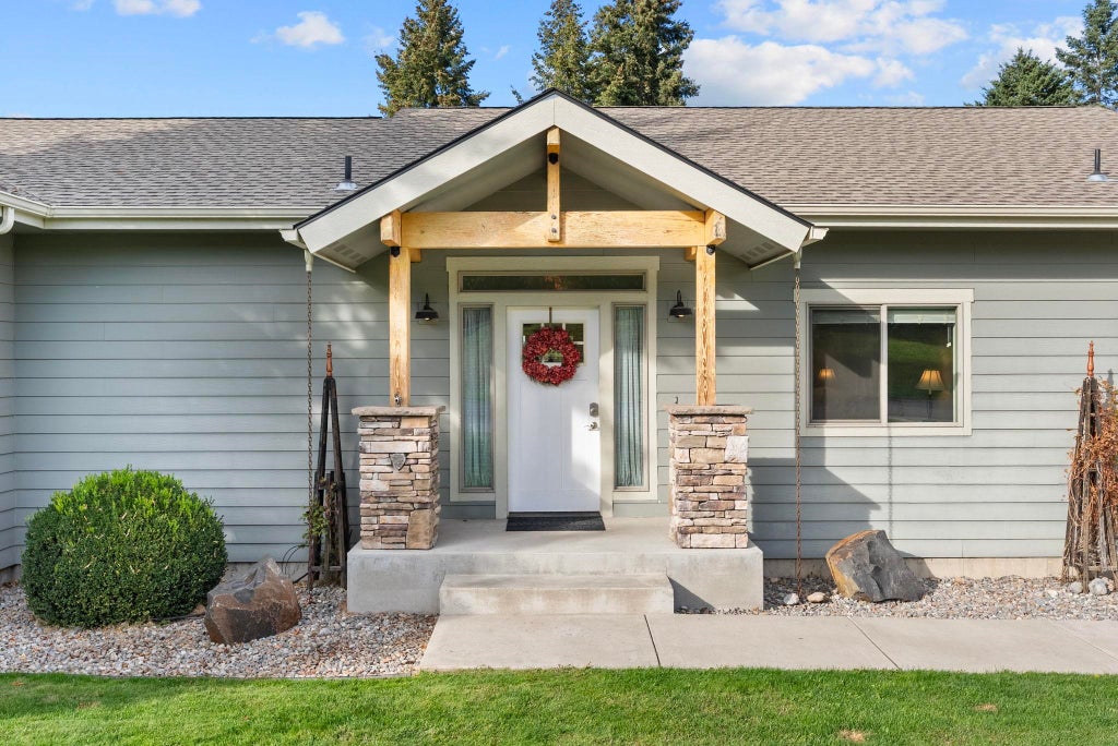 Photo of 14527 E 10th Ave, Spokane Valley, WA 99037 (MLS # 202625505)