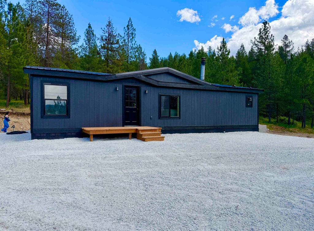 Photo of 3329 D HWY 231 Hwy, Valley, WA 99181 (MLS # 202619304)