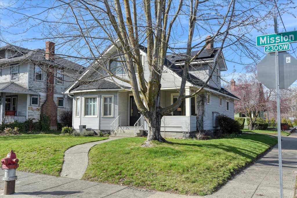 Photo of 2304 W Mission Ave, Spokane, WA 99201 (MLS # 202622070)