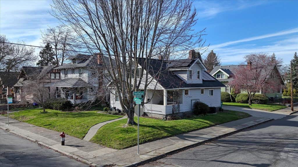 Photo of 2304 W Mission Ave, Spokane, WA 99201 (MLS # 202622070)