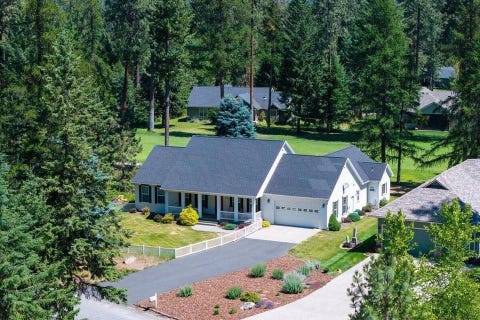Photo of 627 Palmer Ln, Chewelah, WA 99109 (MLS # 202620497)