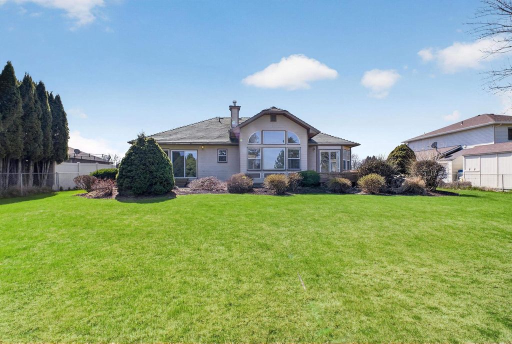 Photo of 1613 E 6th St, Deer Park, WA 99006 (MLS # 202615274)