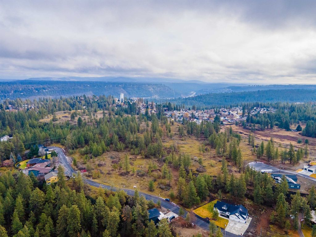 Photo of 36xx W Grandview Ave, Spokane, WA 99224 (MLS # 202610833)