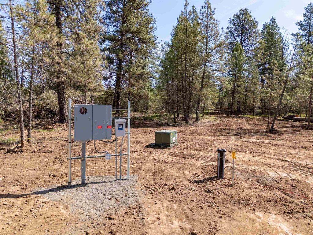 Photo of 14725 S STANGLAND Rd, Cheney, WA 99004 (MLS # 202623631)