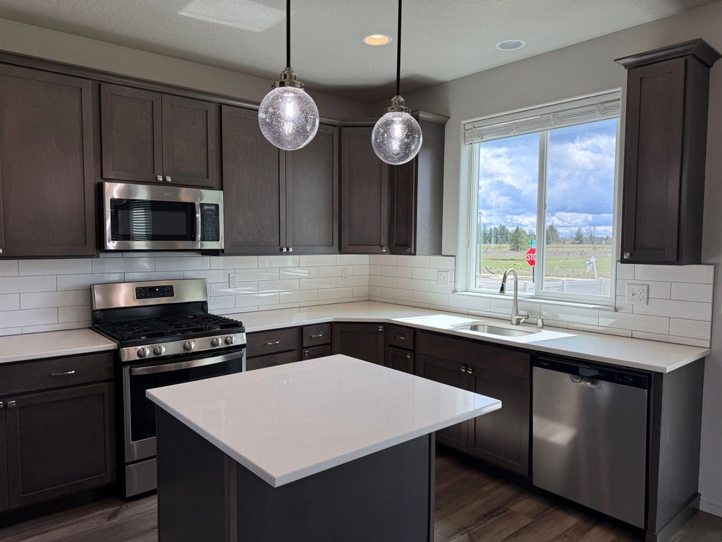 Photo of 1734 E C St, Deer Park, WA 99006 (MLS # 202615545)