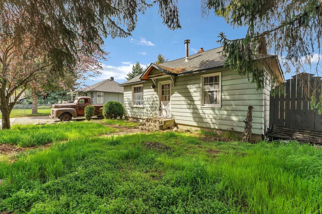 Photo of 15003 E Rich Ave, Spokane Valley, WA 99216 (MLS # 202616114)
