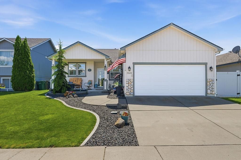 Photo of 17632 E 4th Ave, Greenacres, WA 99016 (MLS # 202619216)