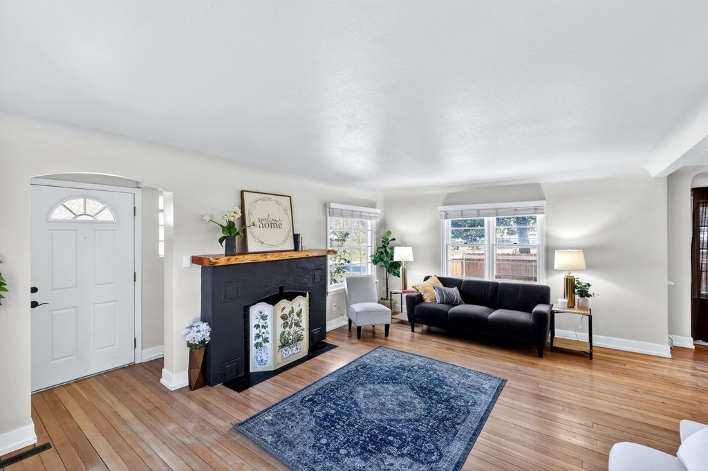 Photo of 225 W Emma St, Rockford, WA 99030 (MLS # 202616448)