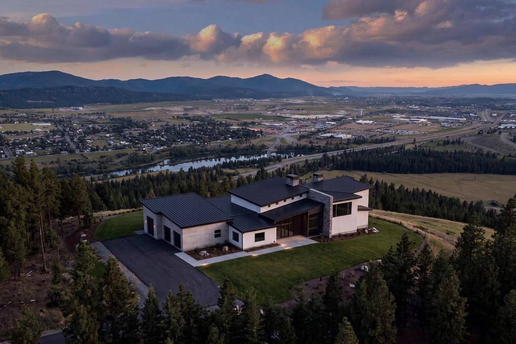 Photo of 26120 E Appleway Ave, Liberty Lake, WA 99019 (MLS # 202622258)