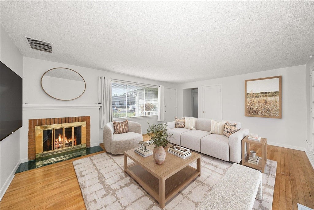 Photo of 104 W FRANKLIN Ct, Spokane, WA 99205 (MLS # 202625955)