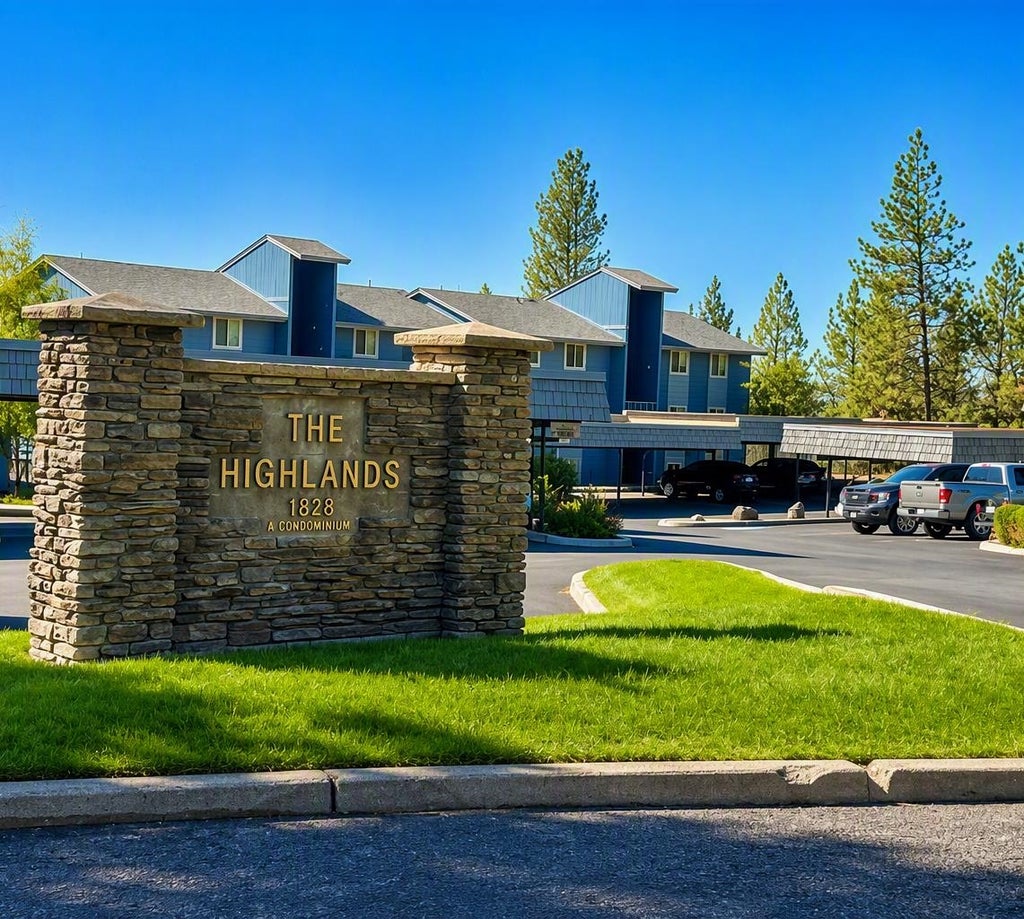 Photo of 1823 W Northridge Ct, Spokane, WA 99208 (MLS # 202624472)