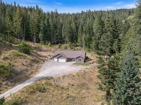Photo of 11897 W Hidden Valley Rd, Rathdrum, ID 83858 (MLS # 202526555)