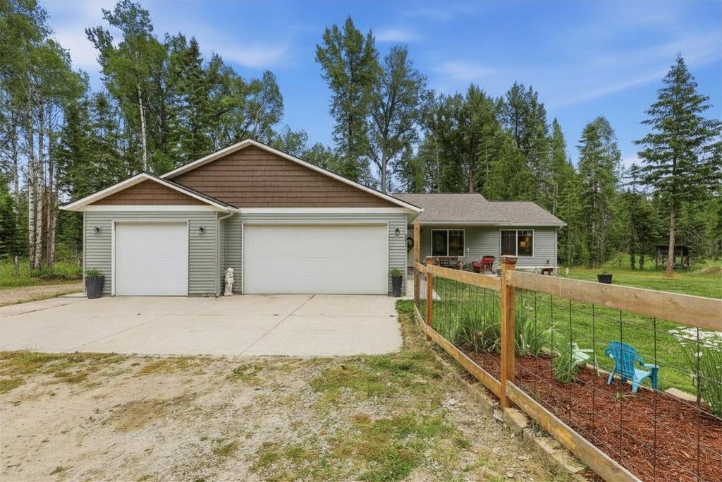 Photo of 5611 Blacktail Rd, Other, ID 83809 (MLS # 202620239)