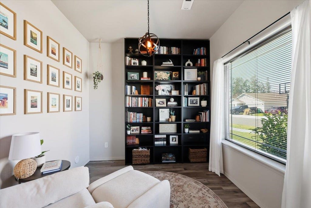 Photo of 8802 N Cannon St, Spokane, WA 99208 (MLS # 202622940)