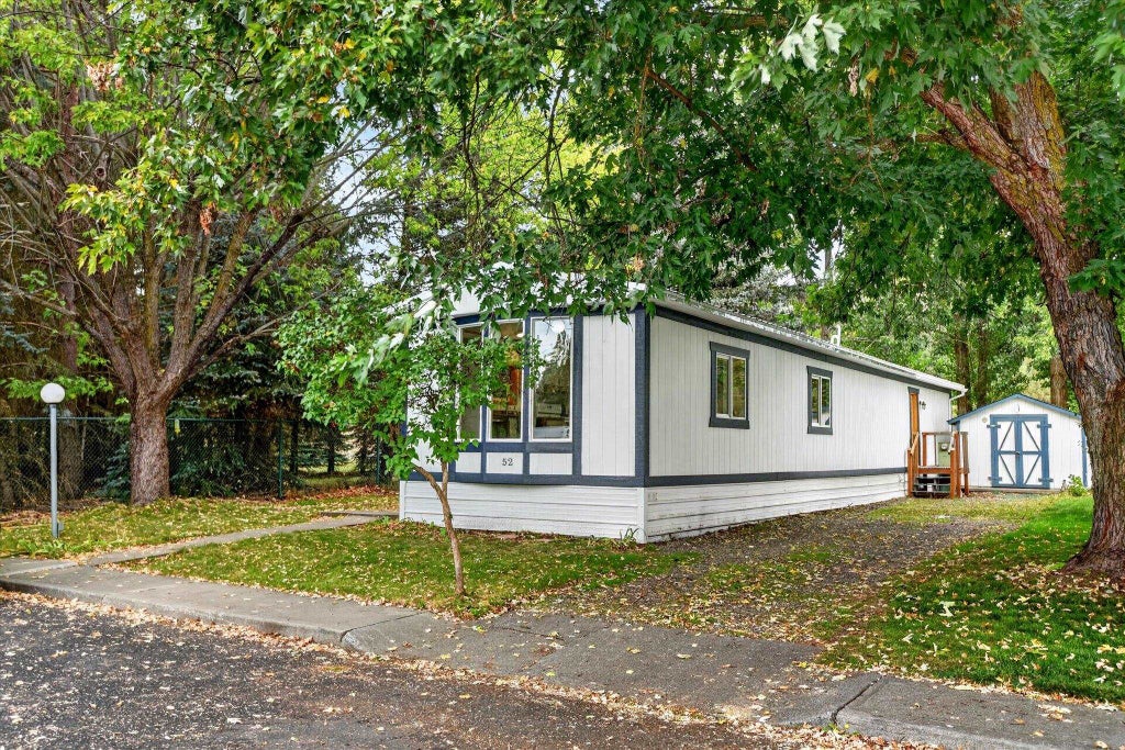 Photo of 3110 E Chattaroy Rd, Chattaroy, WA 99003 (MLS # 202625513)