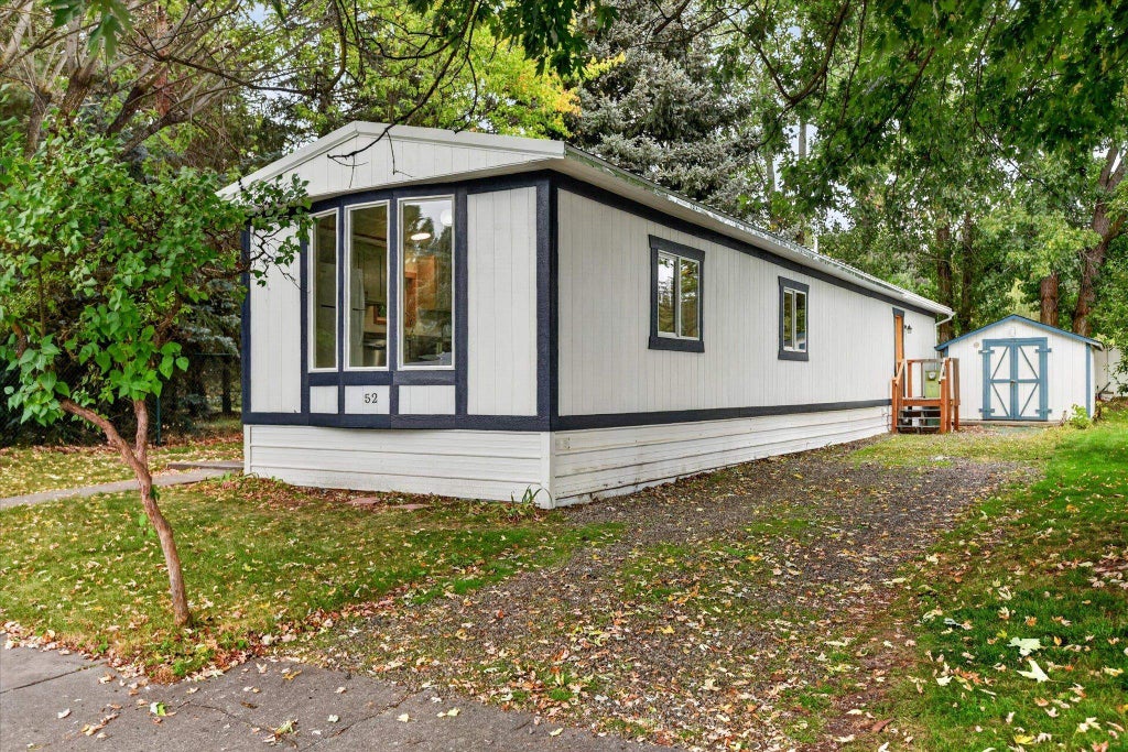 Photo of 3110 E Chattaroy Rd, Chattaroy, WA 99003 (MLS # 202625513)