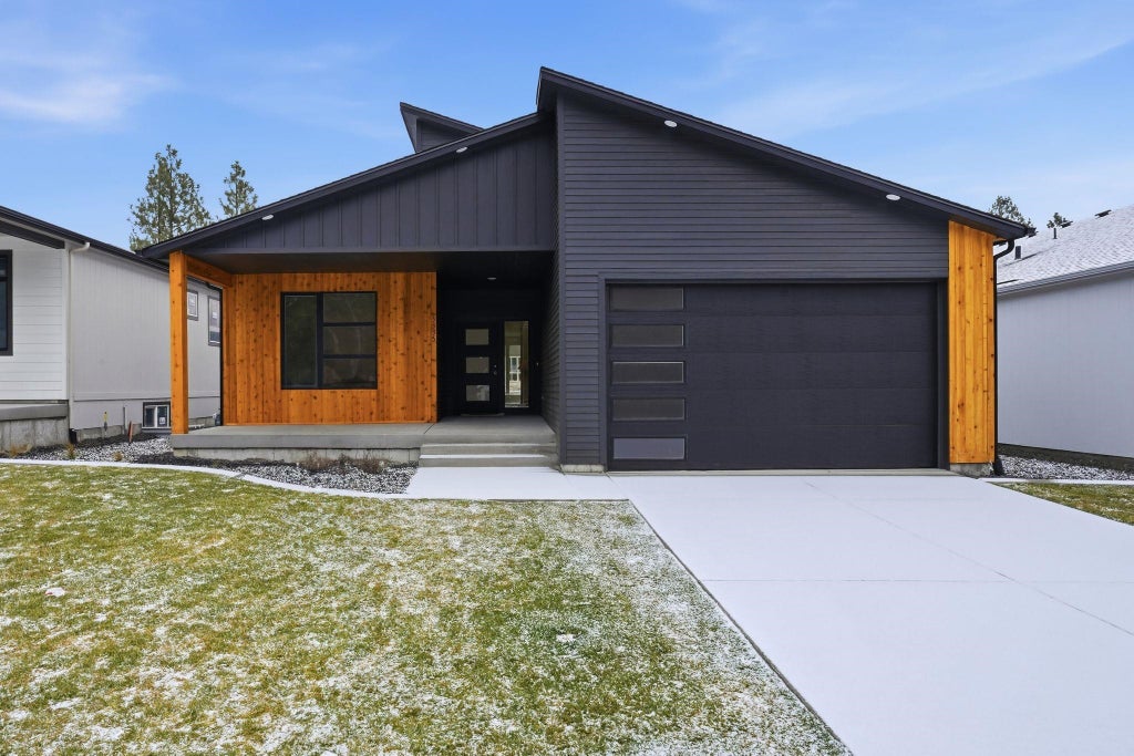 Photo of 3335 S Morrill Ln, Spokane, WA 99223 (MLS # 202623603)