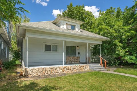 Photo of 505 E Baldwin Ave, Spokane, WA 99207 (MLS # 202526081)