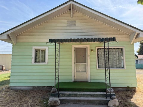 Photo of 602 SE Trinity Ave, Wilbur, WA 99185 (MLS # 202623947)