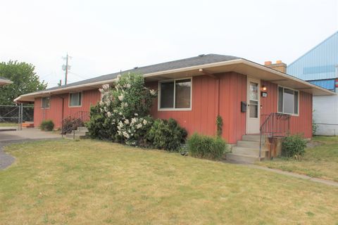 Photo of 627 N Madelia St, Spokane, WA 99202 (MLS # 202615737)