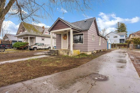 Photo of 3707 E Bridgeport Ave, Spokane, WA 99217 (MLS # 202613402)