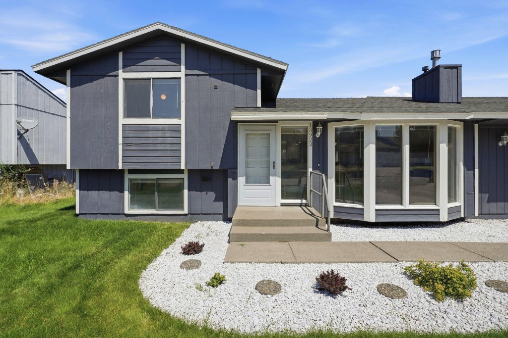 Photo of 13923 E 9th Ct, Spokane Valley, WA 99037 (MLS # 202622236)