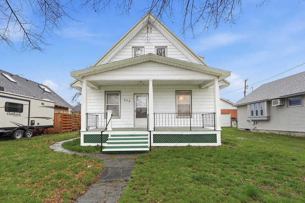 Photo 1 of 38 — 313 E Gordon Ave, Spokane, WA 99212