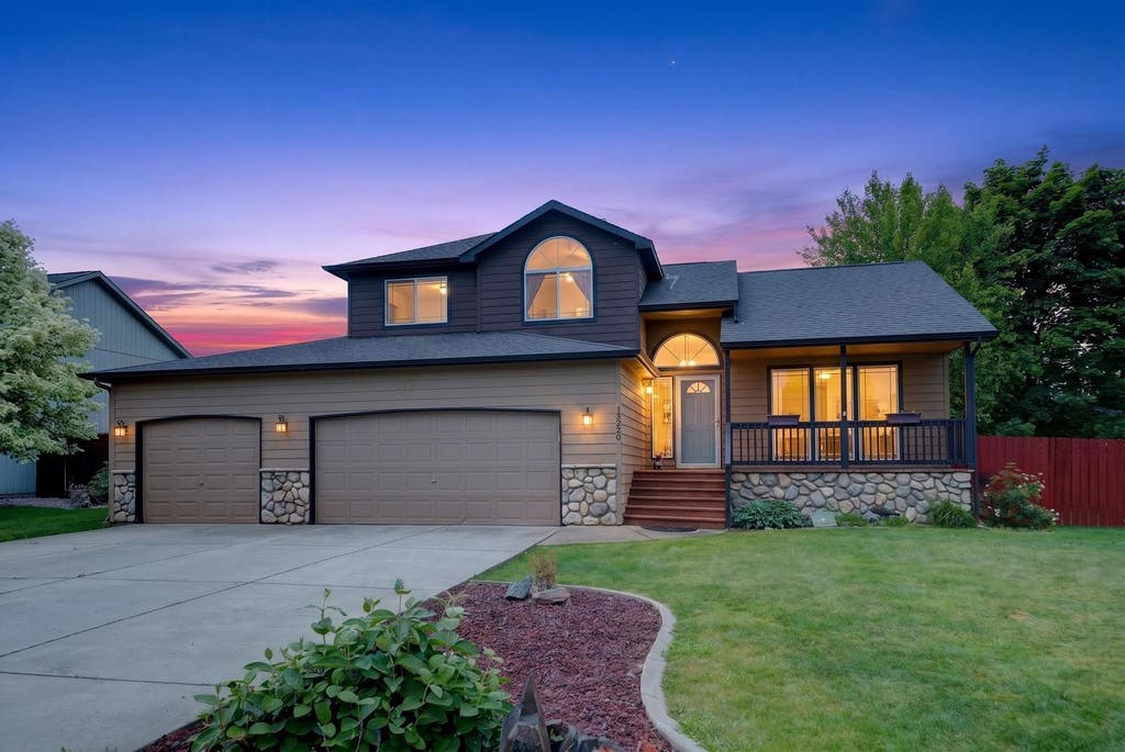 Photo of 18520 E 9th Ct, Spokane Valley, WA 99016 (MLS # 202619089)