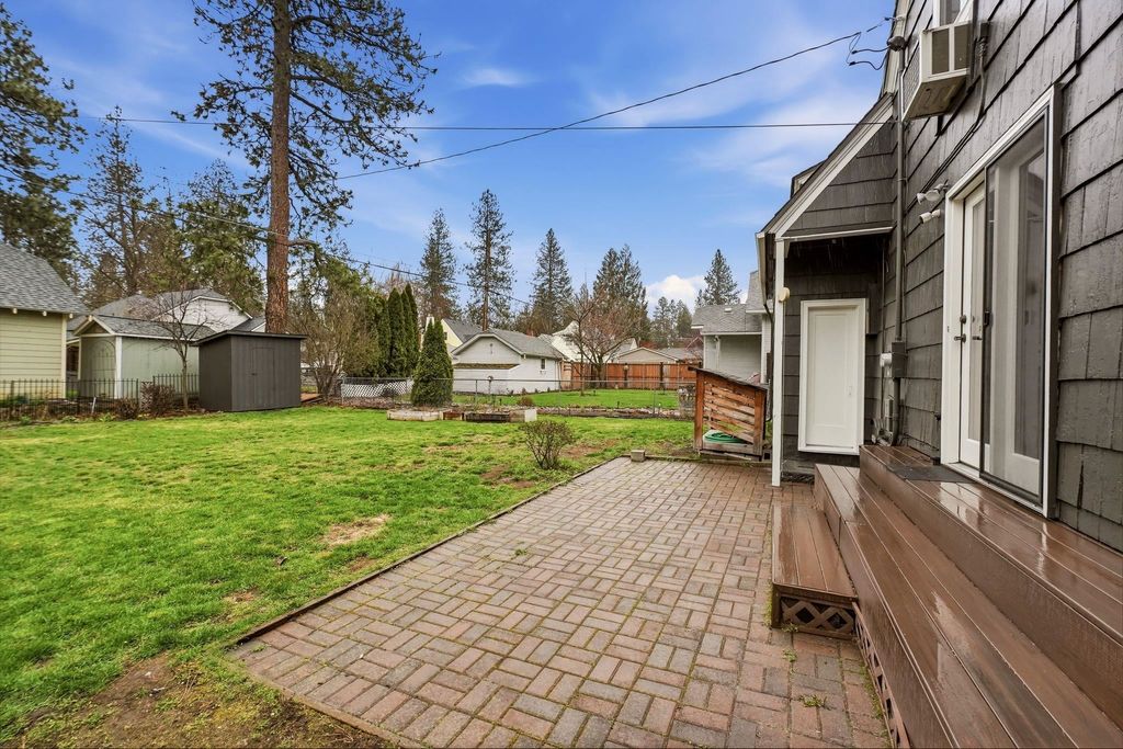 Photo of 2617 S Post St, Spokane, WA 99203 (MLS # 202616157)