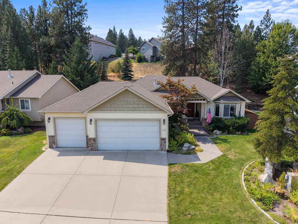 Photo of 517 W Bolan Ave, Spokane, WA 99224 (MLS # 202622880)