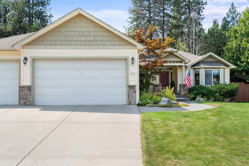 Photo of 517 W Bolan Ave, Spokane, WA 99224 (MLS # 202622880)