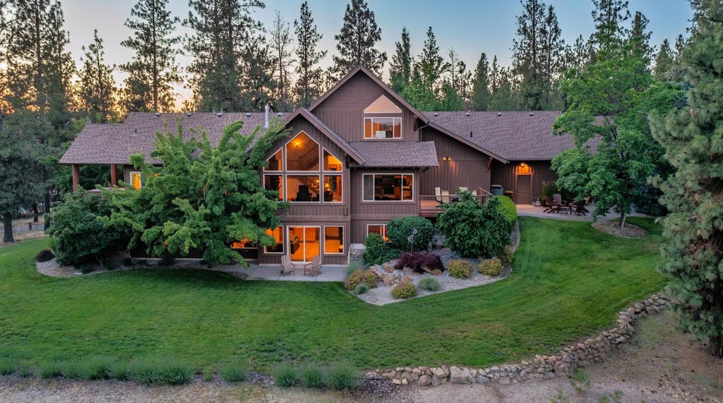 Photo of 2020 E Pine Hill Ln, Spokane, WA 99224 (MLS # 202620861)