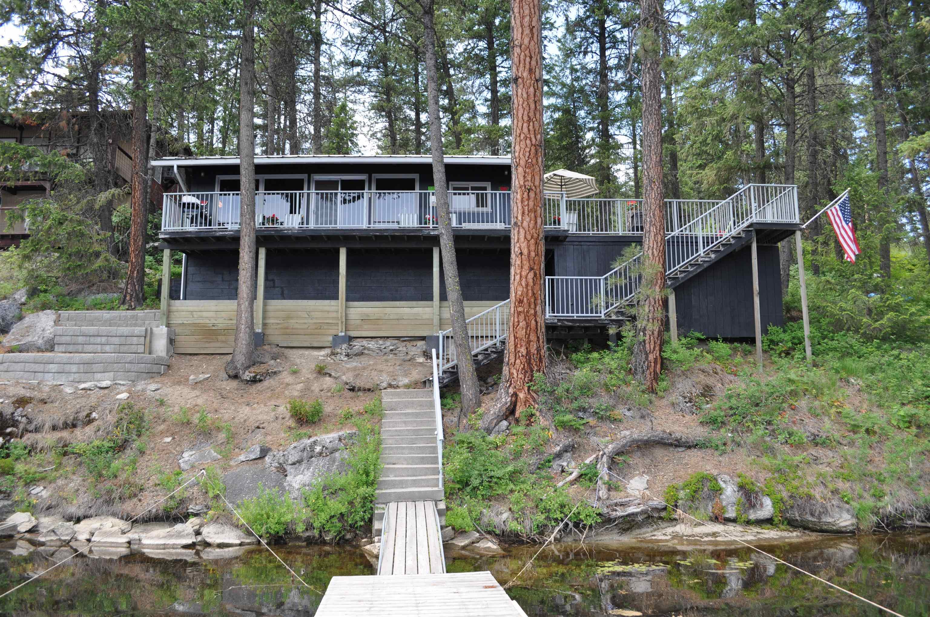 Photo 1 of 37 of 81 Northland Dr house
