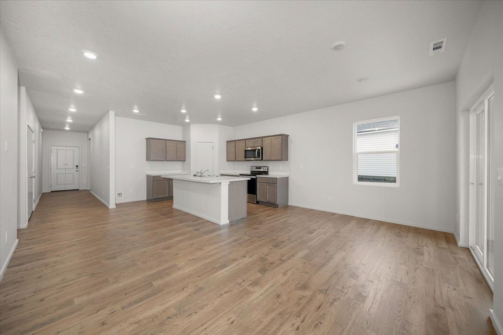 Photo of 5829 S Zabo Rd, Spokane, WA 99224 (MLS # 202527482)