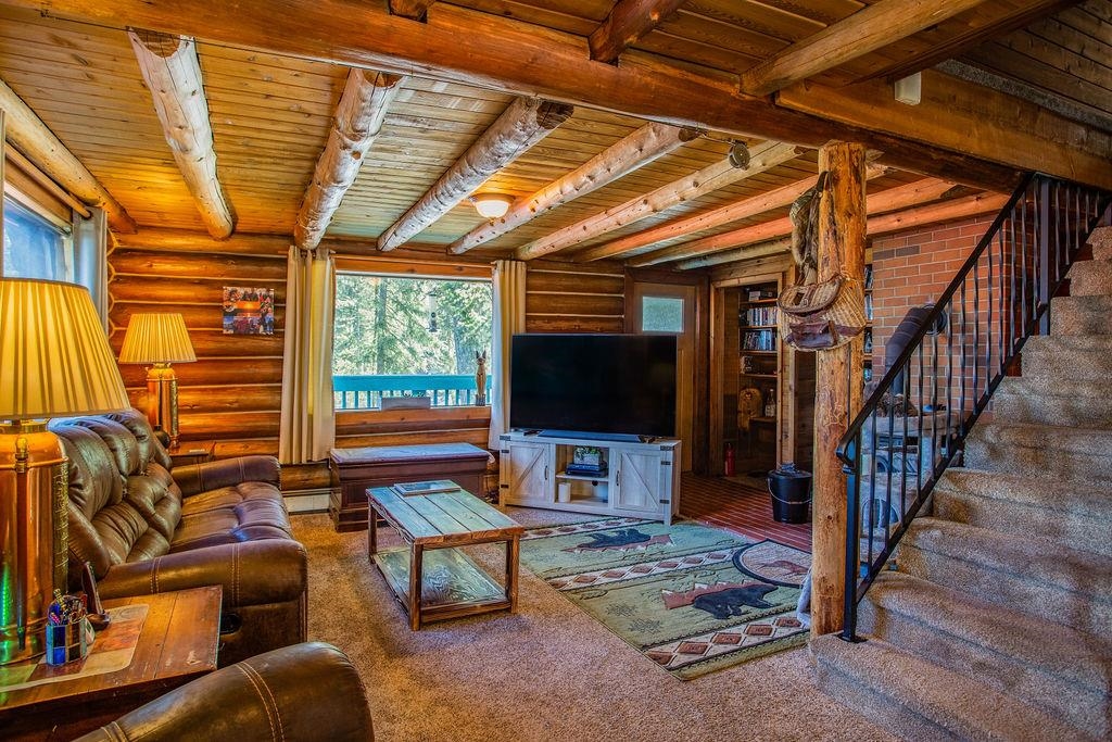 Photo 7 of 45 of 1123 A Pingston Creek Rd house
