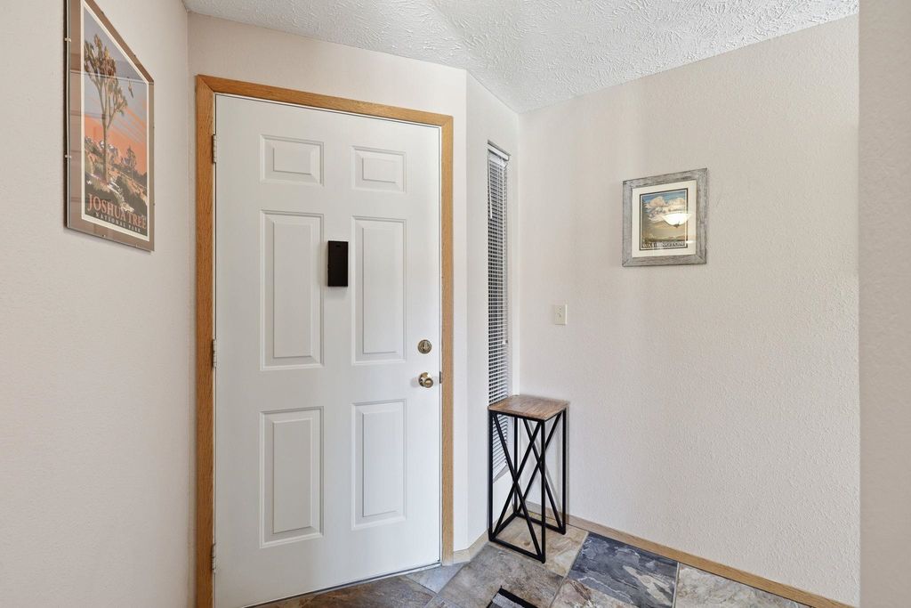 Photo of 164 S Coeur D'Alene St, Spokane, WA 99201 (MLS # 202616435)
