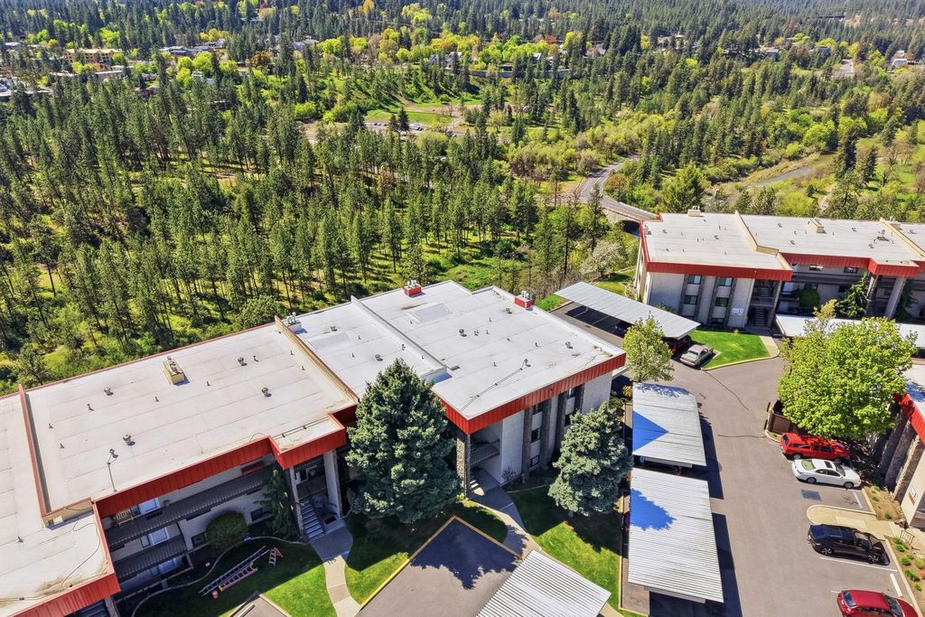 Photo of 164 S Coeur D'Alene St, Spokane, WA 99201 (MLS # 202616435)