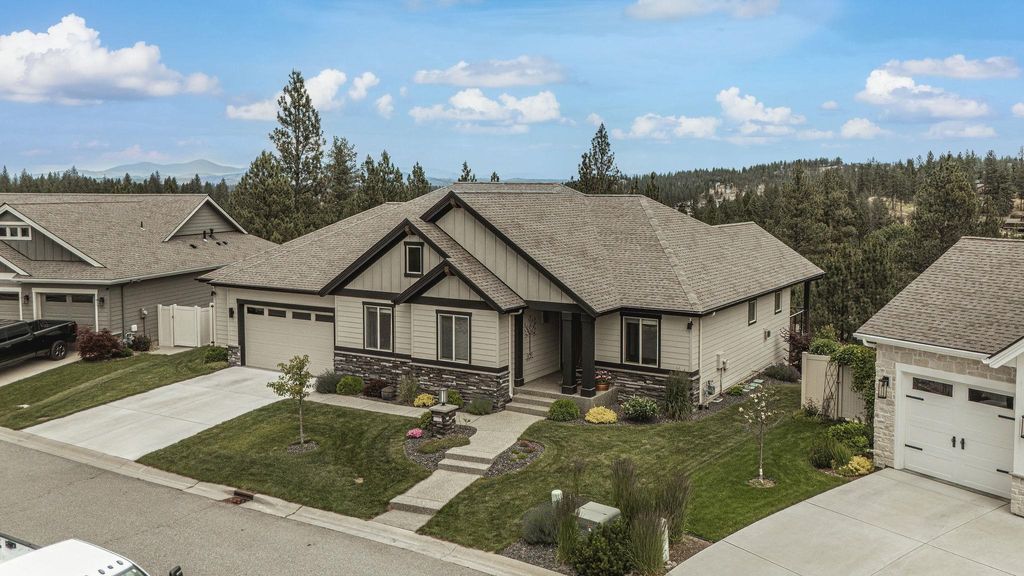 Photo of 11315 E Flagstone Ln, Spokane Valley, WA 99206 (MLS # 202619279)