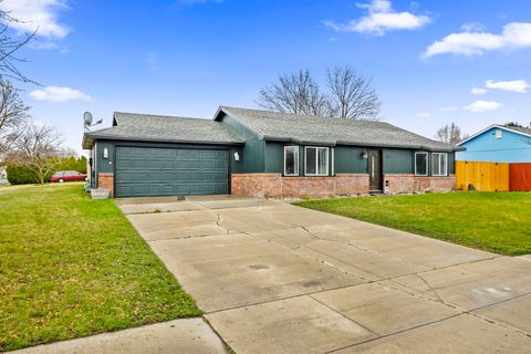 Photo of 1011 S Campbell St, Airway Heights, WA 99001 (MLS # 202614763)