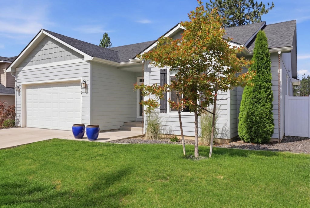 Photo of 12907 N Raptor Ln, Spokane, WA 99208 (MLS # 202625867)