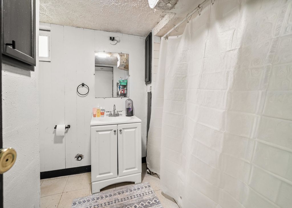 Photo of 1127 W Kiernan Ave, Spokane, WA 99205 (MLS # 202616502)