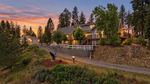 21727 N VISTA CIR, COLBERT, WA 99005 - Image da6a8e853c8ee9ded2aa0d35b6fbfcea/1207916603