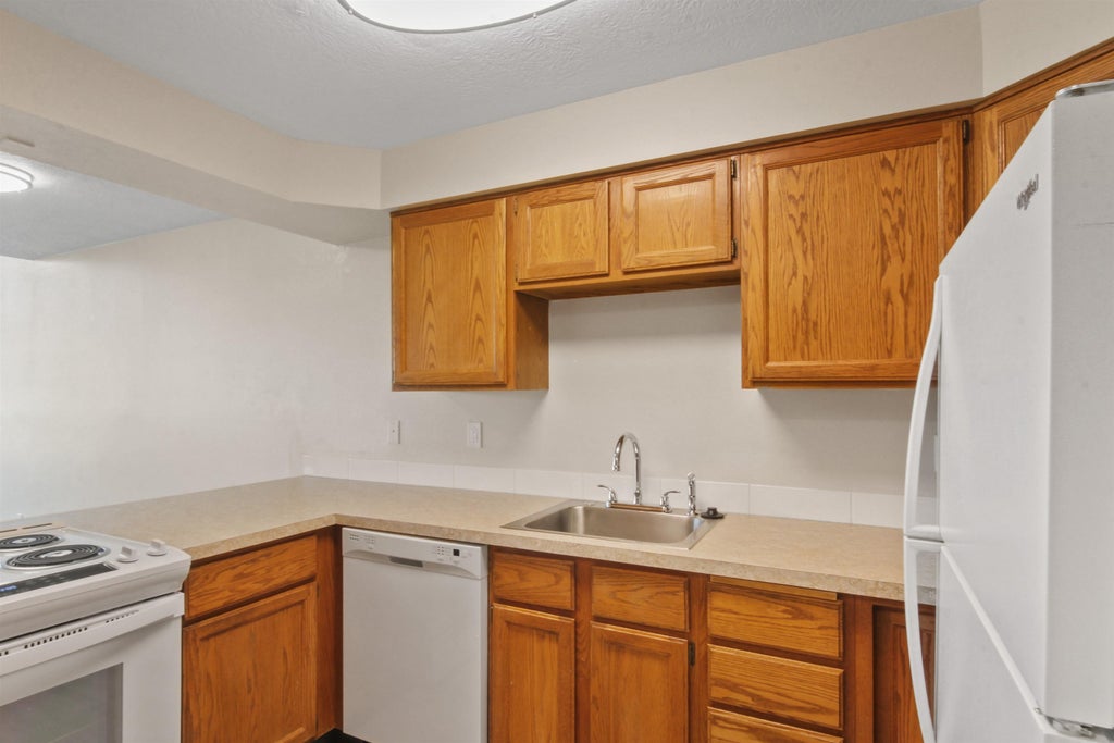 Photo of 221 E Rockwood Blvd, Spokane, WA 99202 (MLS # 202625441)